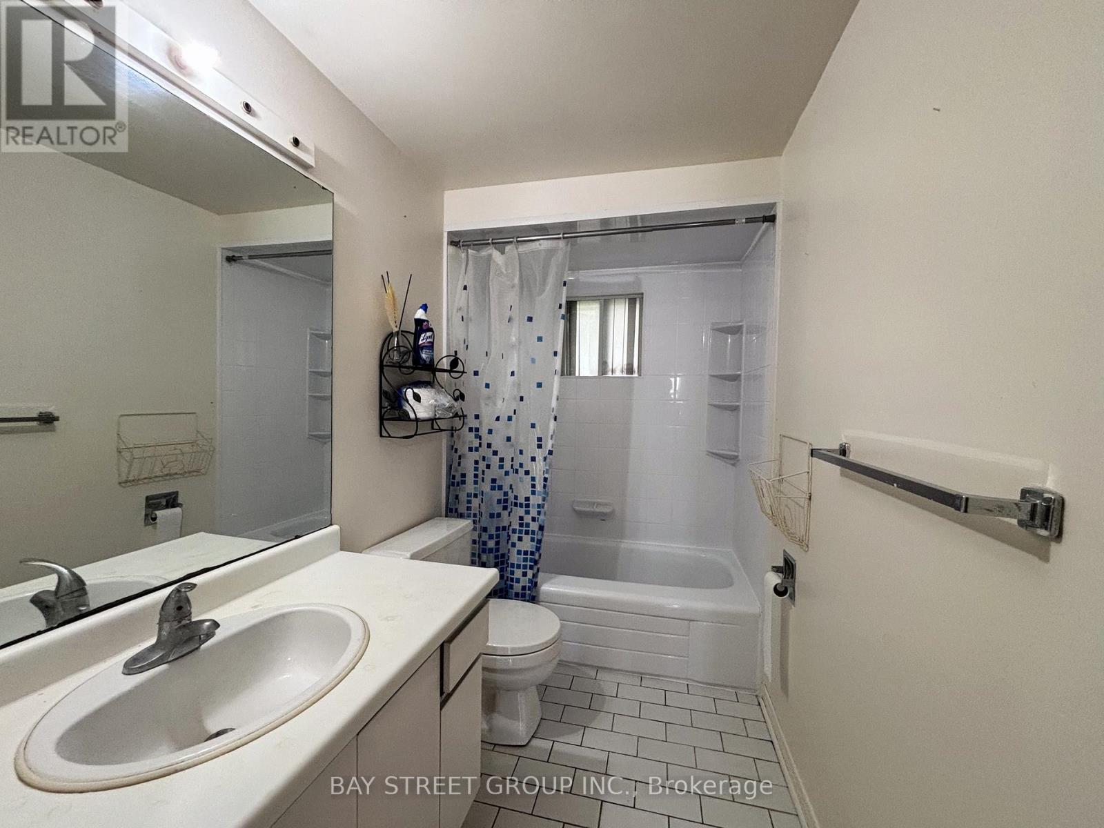 331 Green Lane, Markham, Ontario  L3T 7A4 - Photo 5 - N13508318