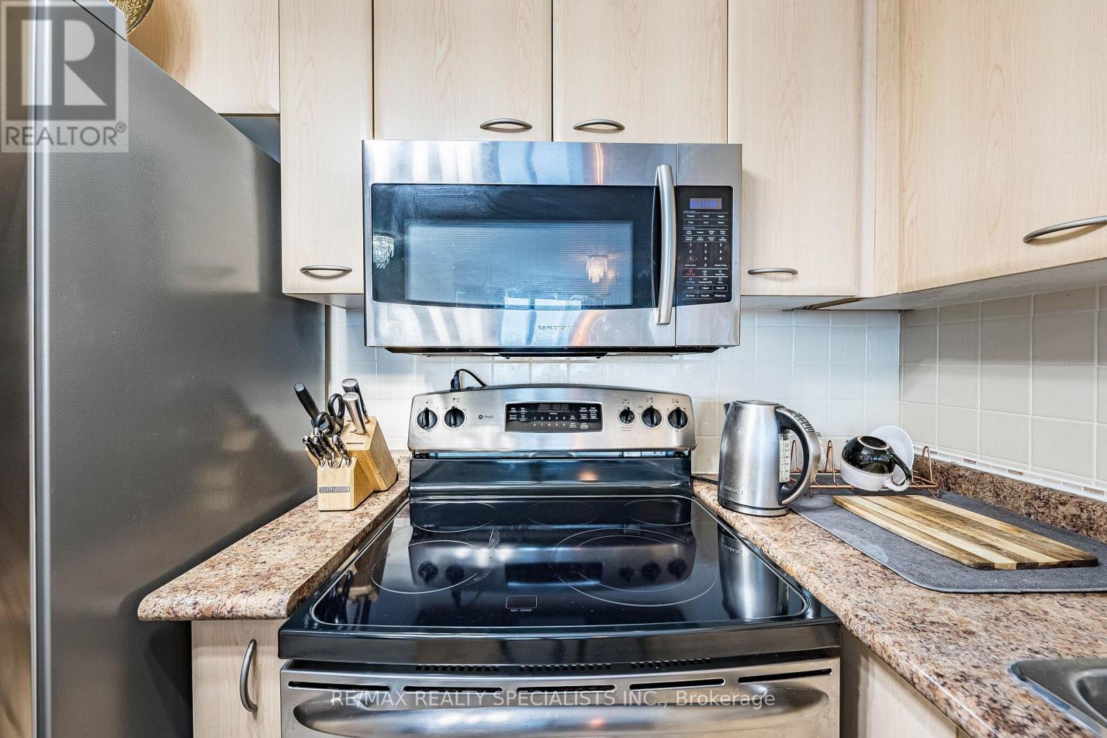 2803 - 38 Lee Centre Drive, Toronto, Ontario M1H 3J7 - Photo 24 - E13524732