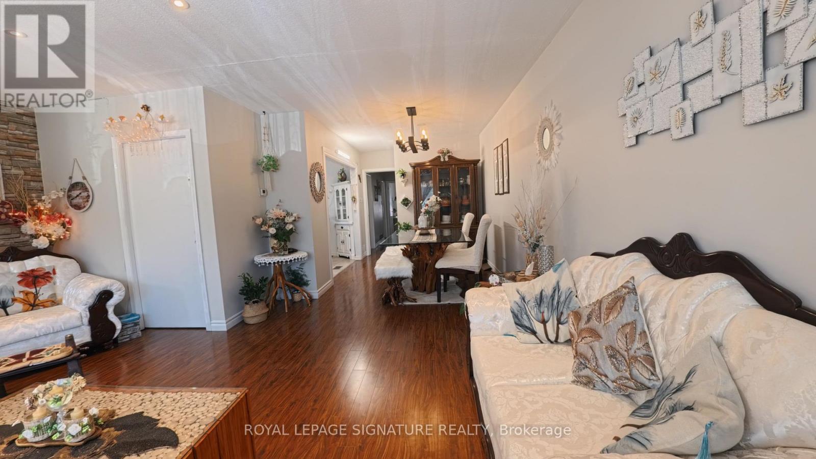 Upper - 3471 The Credit Woodlands Drive, Mississauga, Ontario  L5C 2K5 - Photo 5 - W13523274