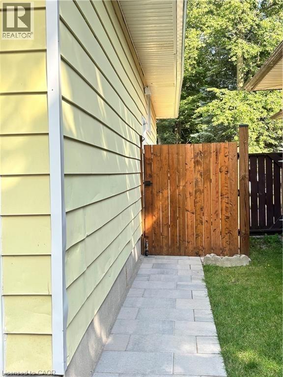 510 Oakridge Place Unit# Lower, Waterloo, Ontario  N2L 4P2 - Photo 2 - 40845368