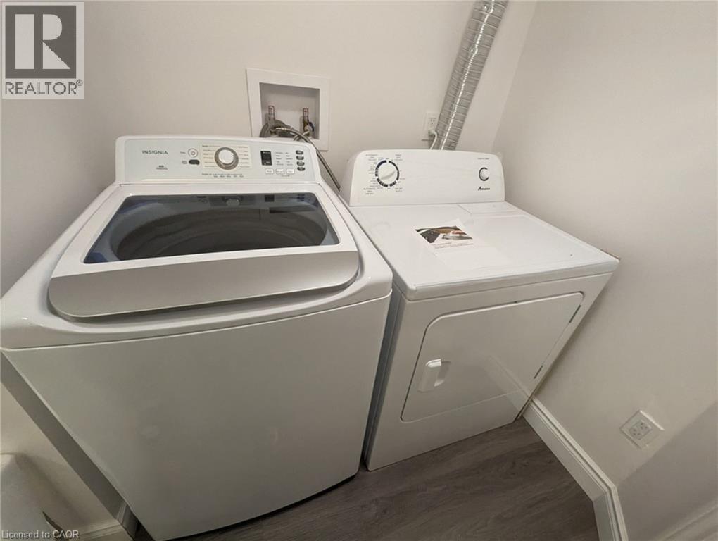 510 Oakridge Place Unit# Lower, Waterloo, Ontario  N2L 4P2 - Photo 5 - 40845368