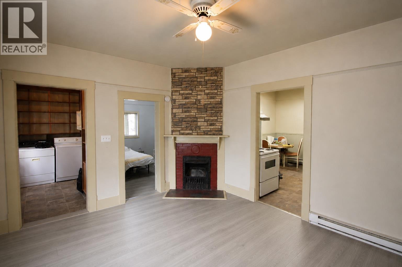 3802 32 Avenue — photo 7