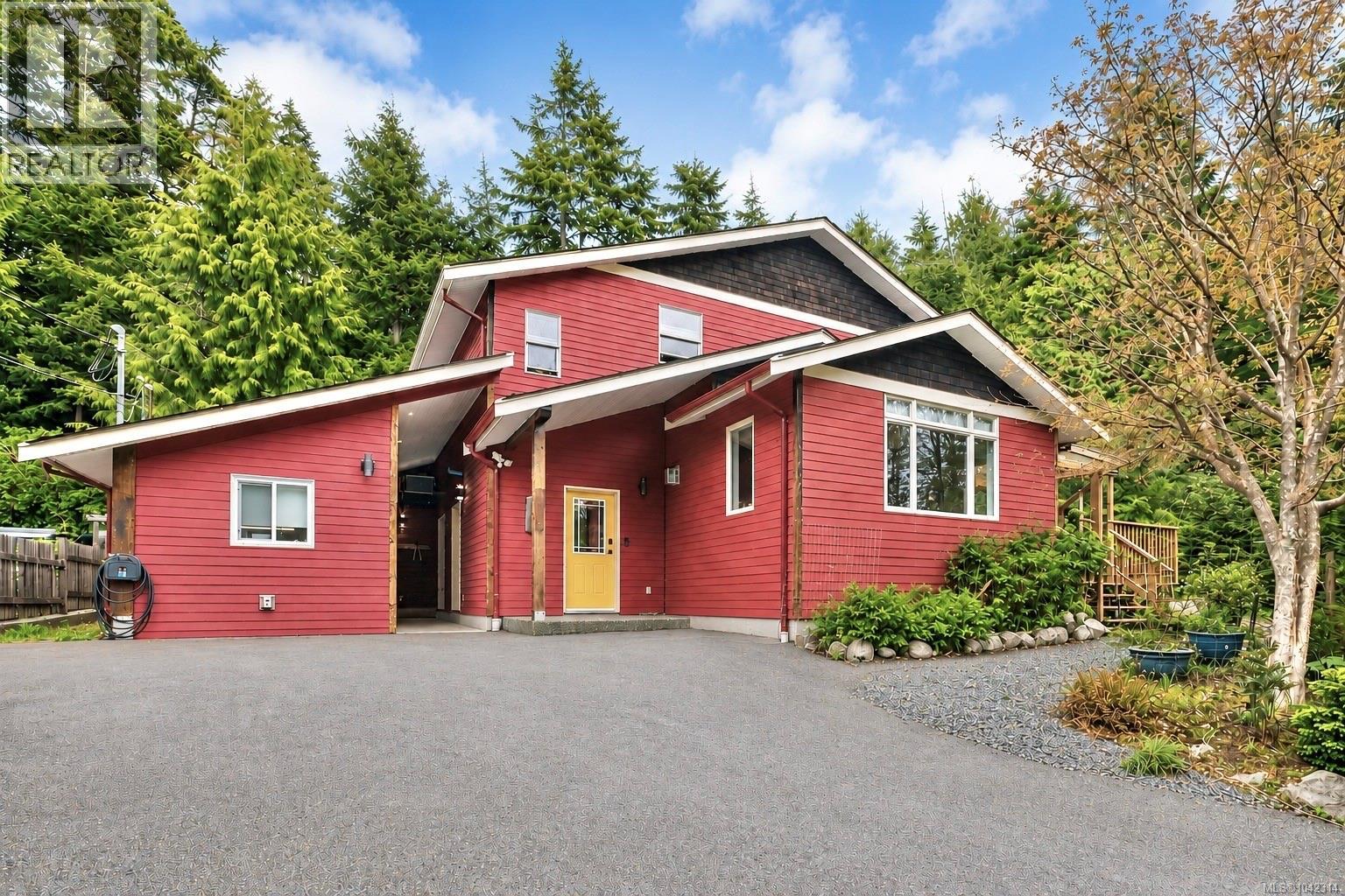1302 Victoria Rd, Ucluelet, British Columbia