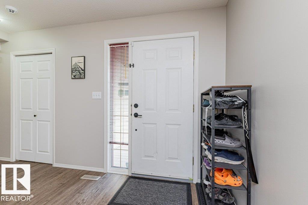 1816 36 Av NW, Edmonton, Alberta  T6T 1S8 - Photo 4 - E4497233
