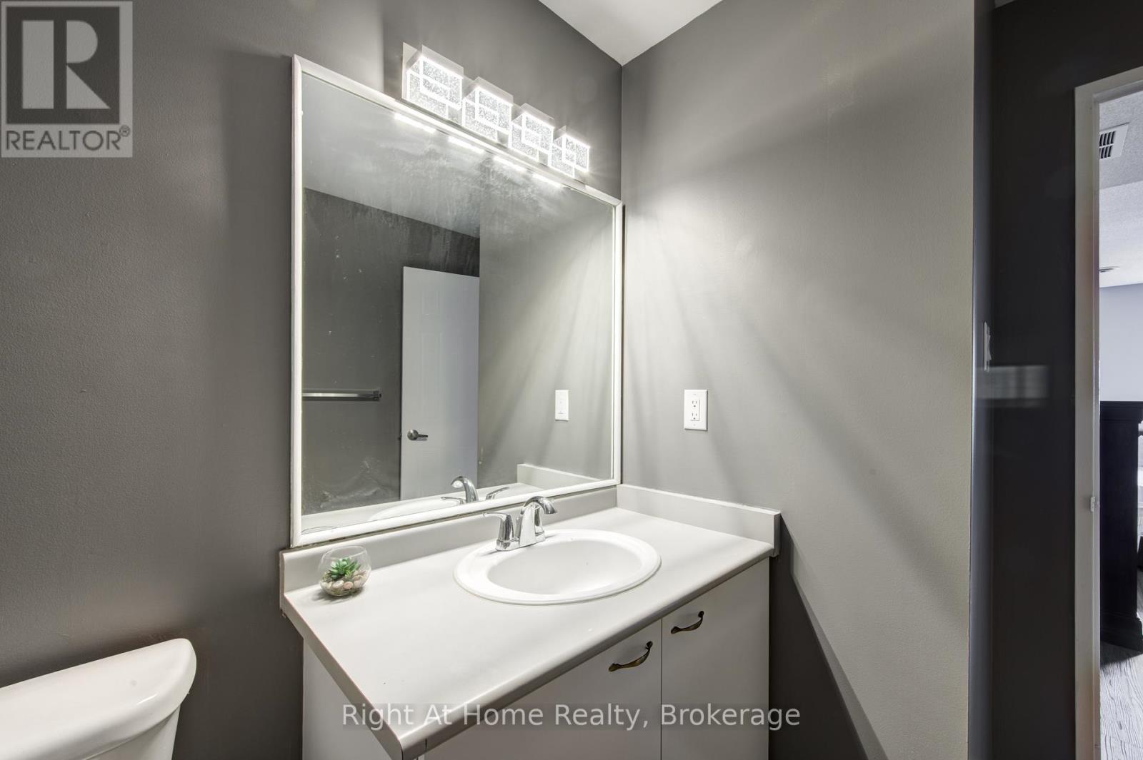 1104 - 30 Chapman Court, London North, Ontario  N6G 4Y4 - Photo 21 - X13524774