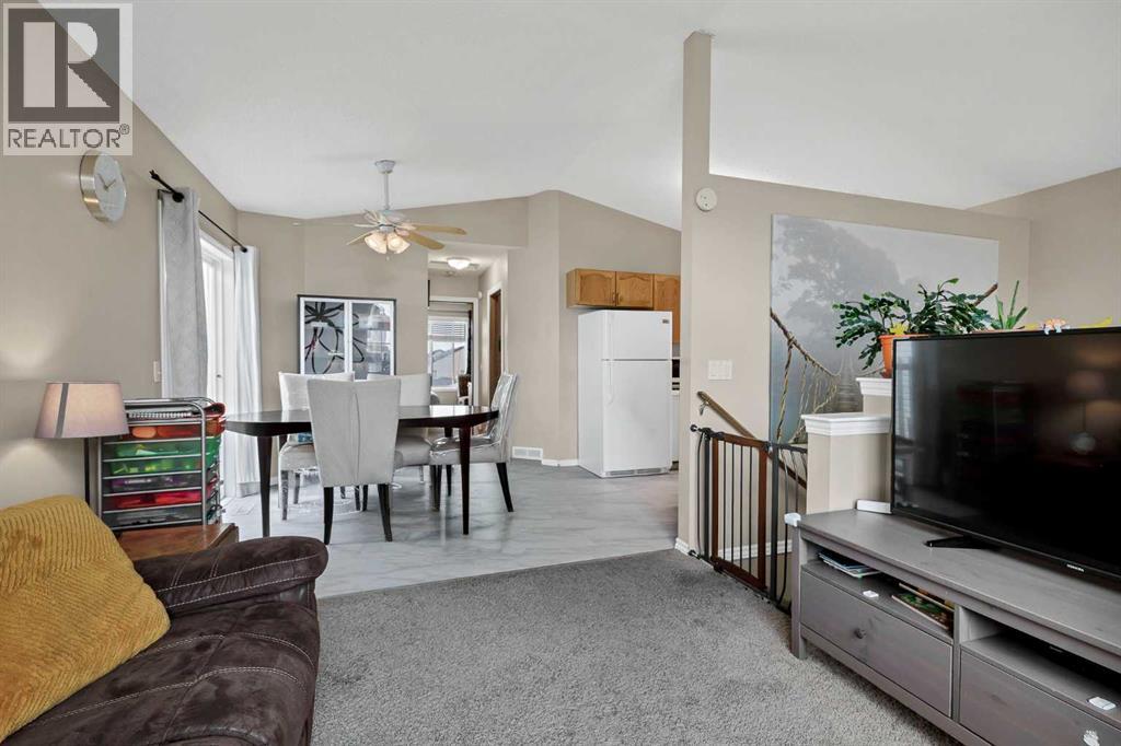 135 Covewood Close NE, Calgary, Alberta  T3K 4Z8 - Photo 5 - A2325005