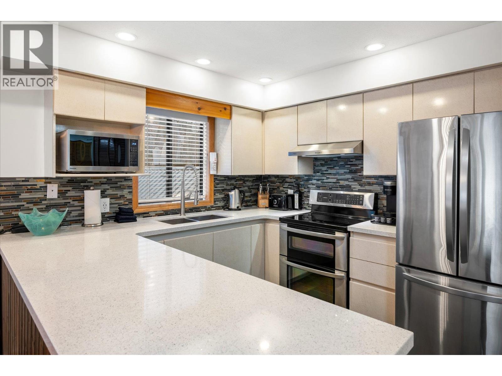 204 4821 Spearhead Drive, Whistler, British Columbia  V8E 1E8 - Photo 6 - R3092686