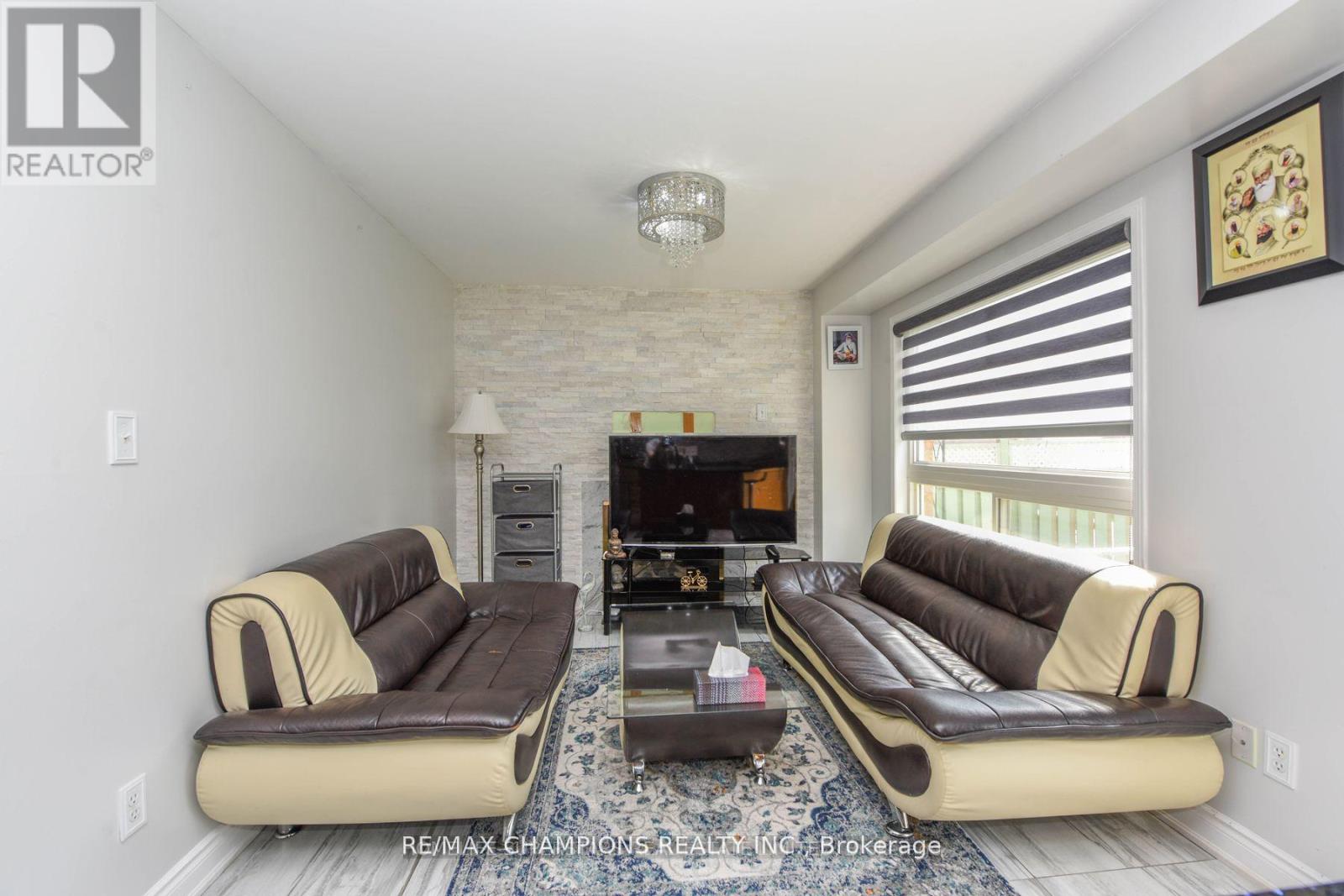 30 Feather Reed Way, Brampton, Ontario L6R 3A3 - Photo 10 - W13524766