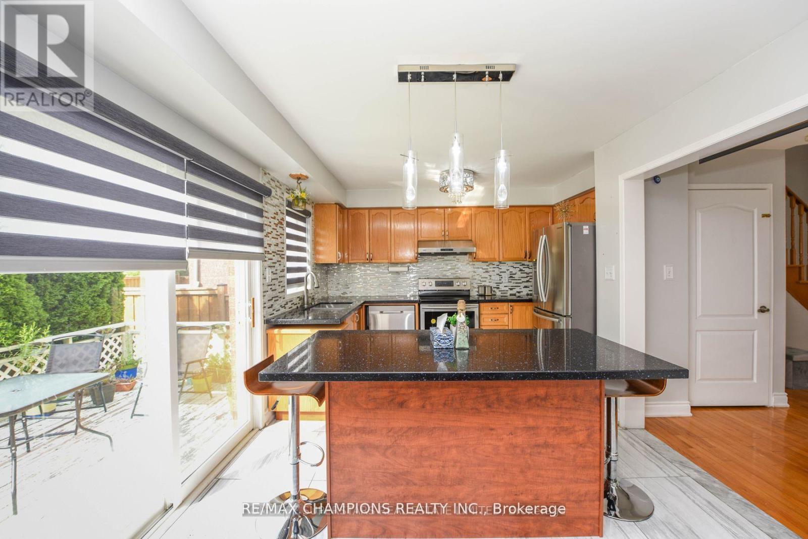 30 Feather Reed Way, Brampton, Ontario L6R 3A3 - Photo 13 - W13524766