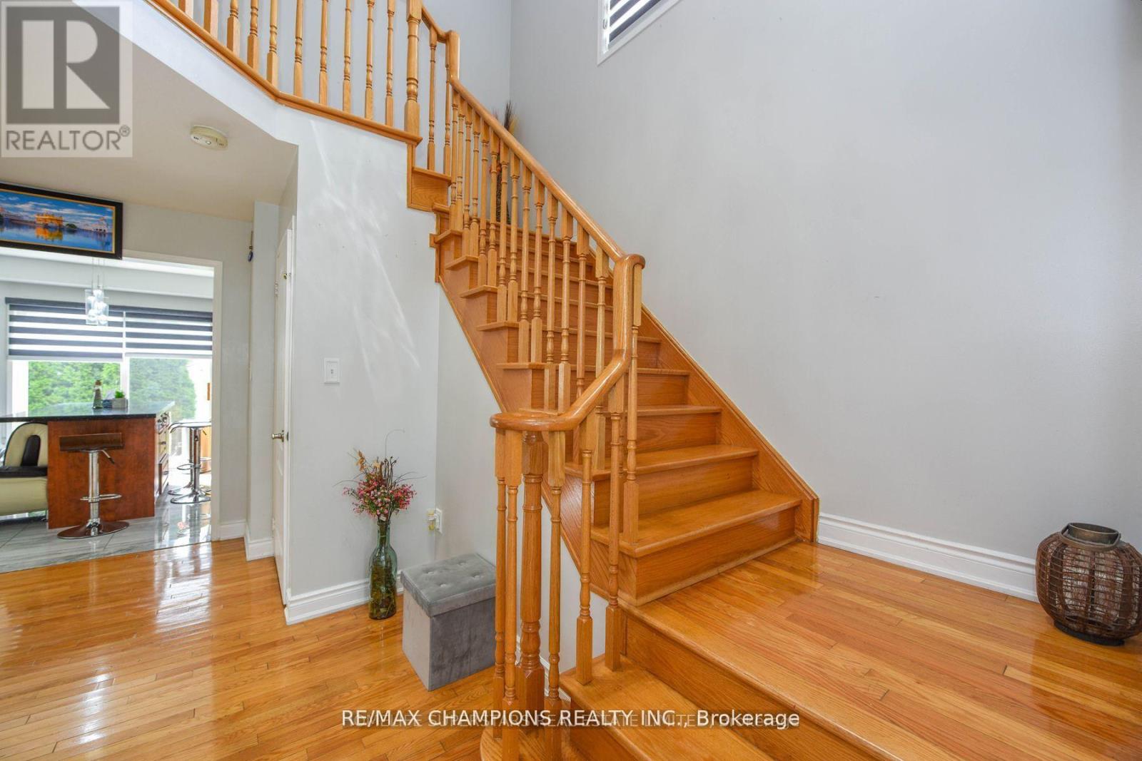 30 Feather Reed Way, Brampton, Ontario L6R 3A3 - Photo 8 - W13524766
