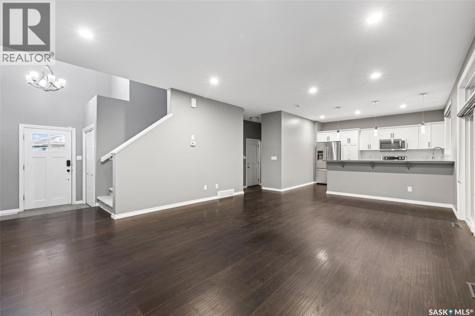 25 Hudson Drive, Pilot Butte, Saskatchewan  S0G 3Z0 - Photo 6 - SK028287