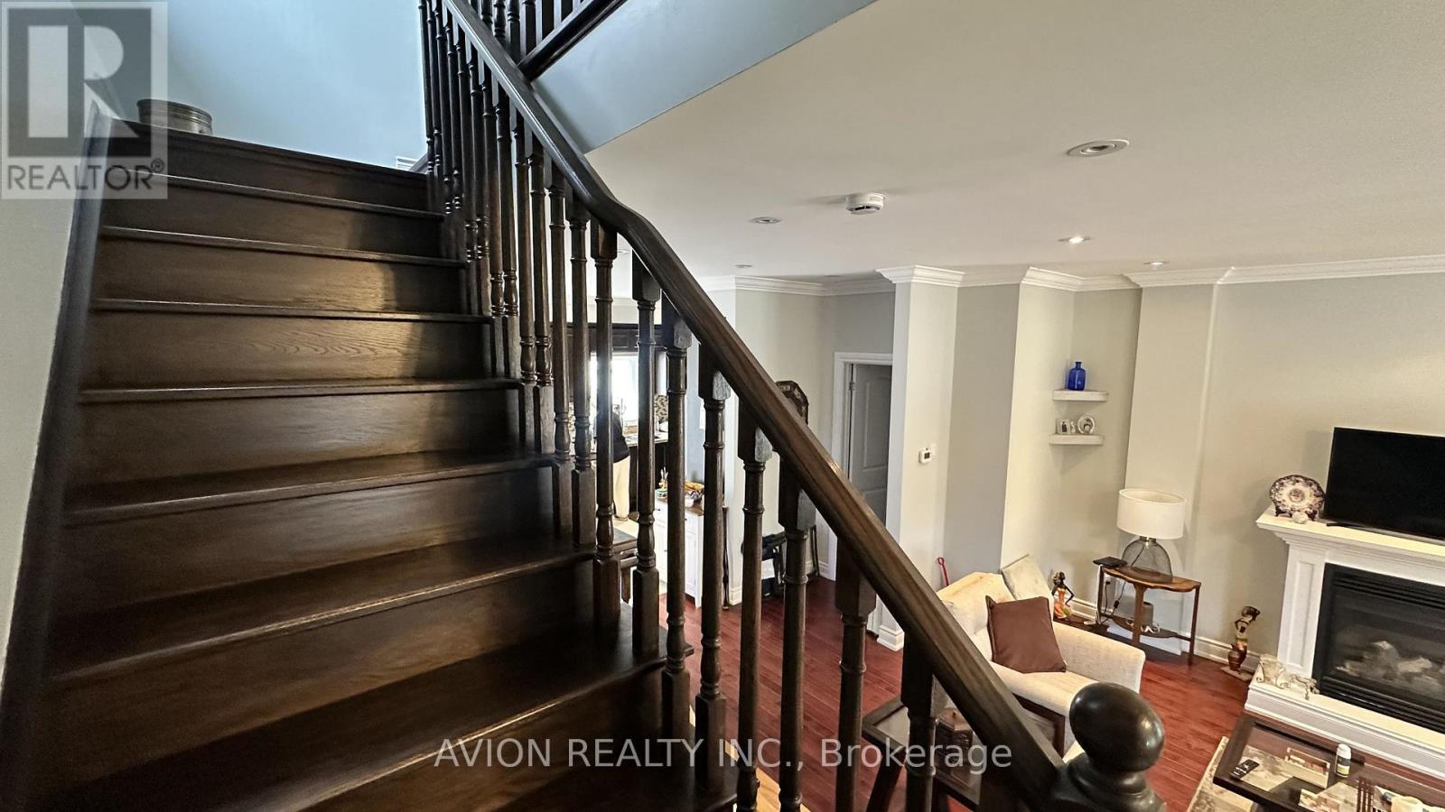 294 Warden Avenue, Toronto, Ontario M1N 3A4 - Photo 11 - E13524796