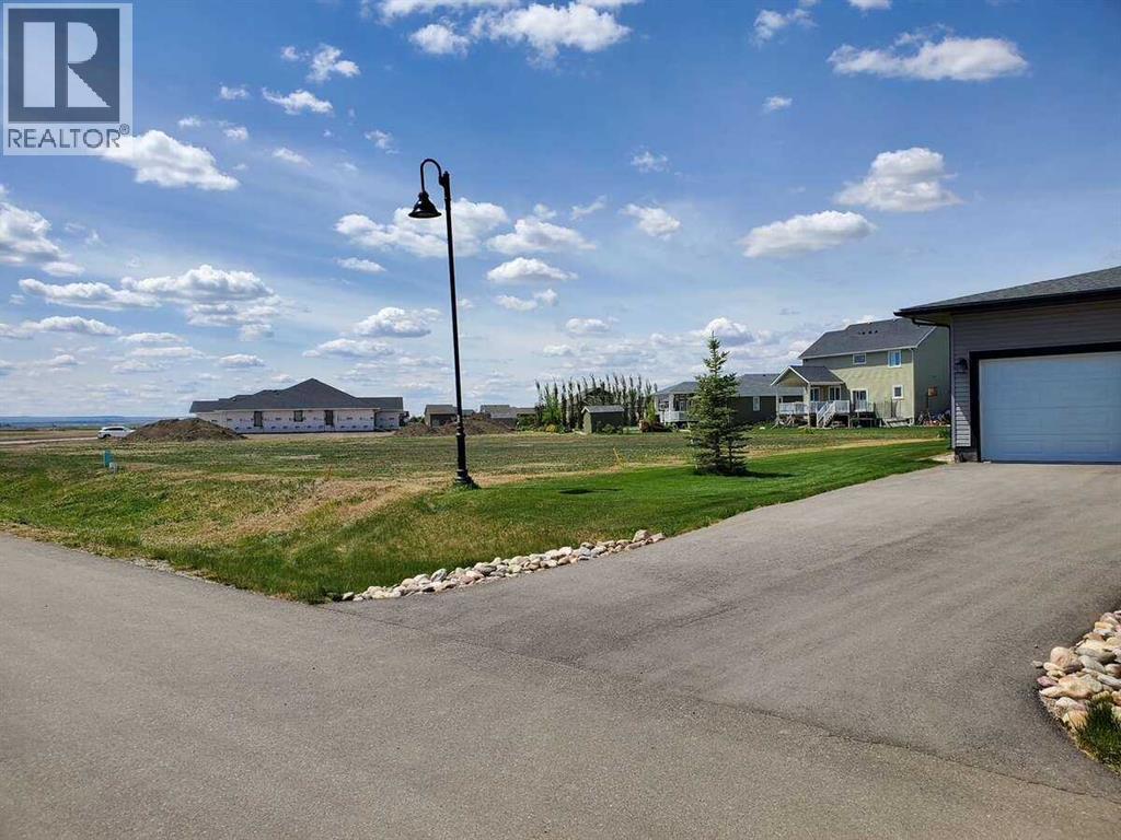 42 Pebble Creek Cove, Raymond, Alberta  T0K 2S0 - Photo 9 - A2291512
