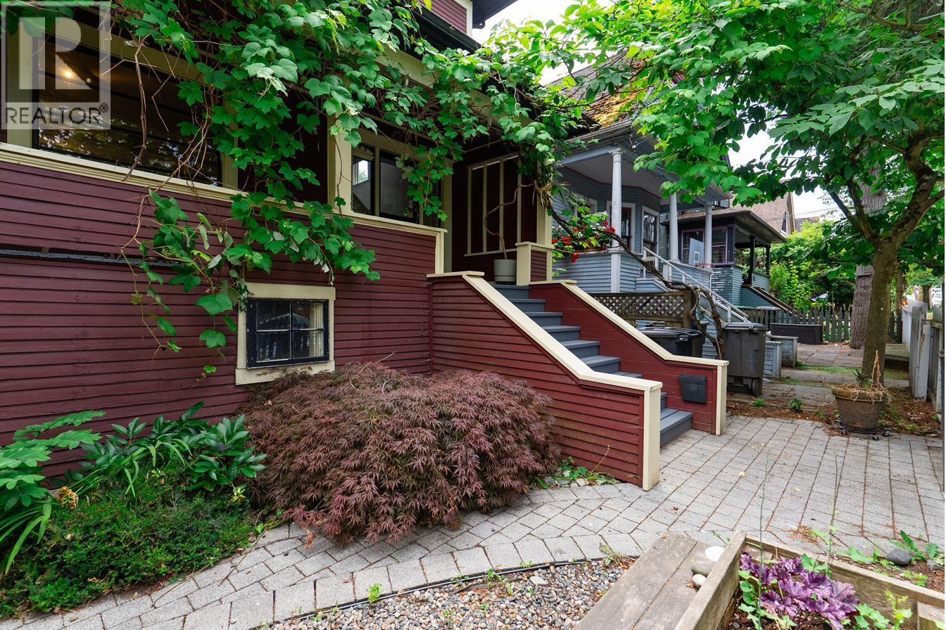2110 Alberta Street, Vancouver, British Columbia  V5Y 3K3 - Photo 2 - R3141594