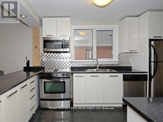 1018 Hortop Street, Oshawa, Ontario L1G 4P5 - Photo 3 - E13524830