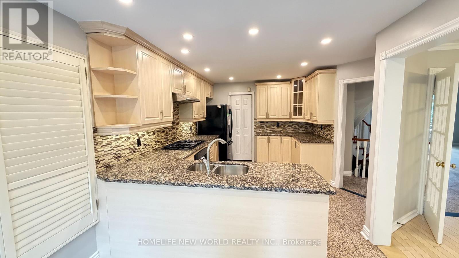 6 Corby Road, Markham, Ontario  L3R 8M7 - Photo 6 - N13509634