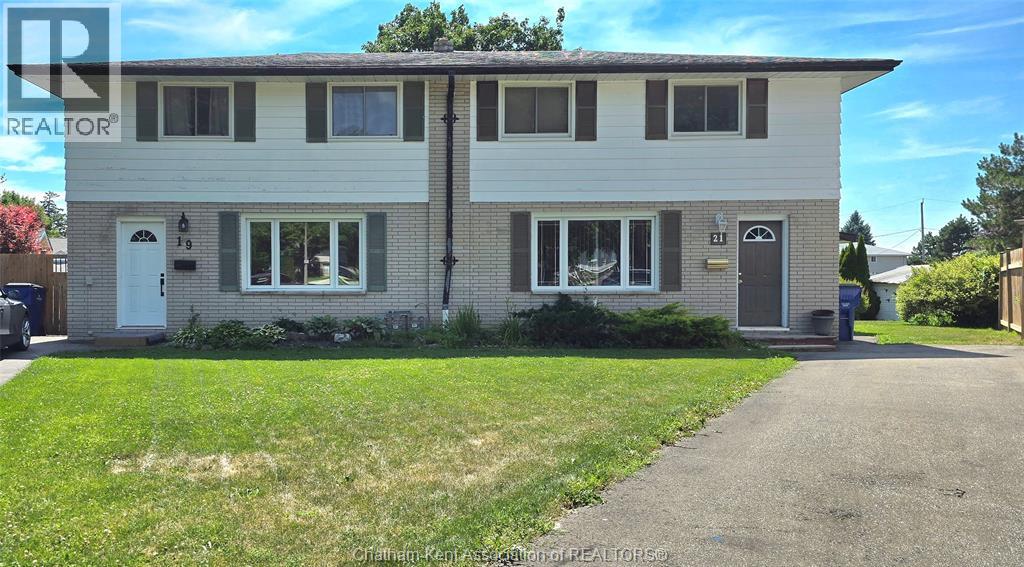 21 Chestnut DRIVE, Chatham, Ontario