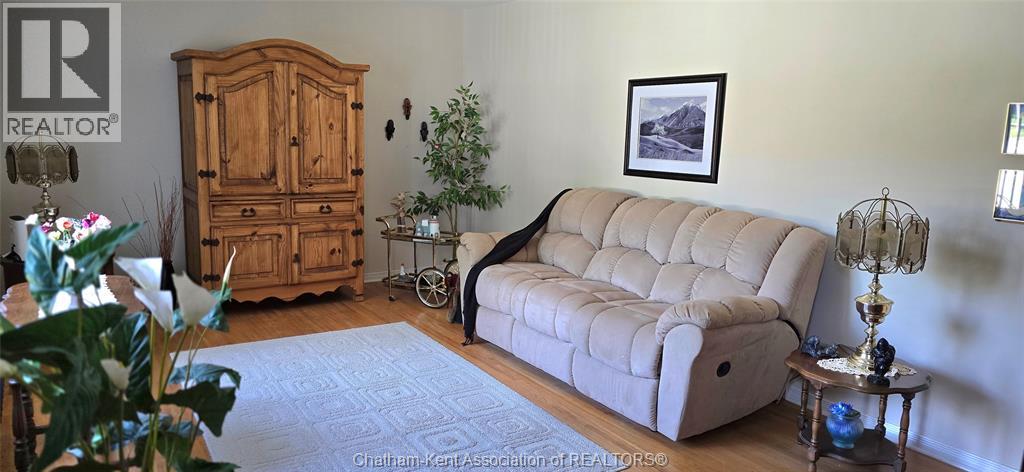 21 Chestnut Drive, Chatham, Ontario  N7M 4Y9 - Photo 2 - 26015950