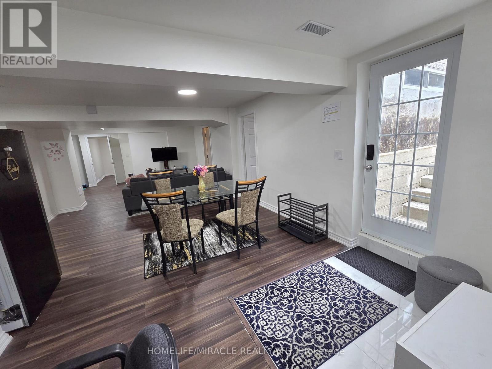 23 THISTLEDOWN CRESCENT, Whitby, Ontario