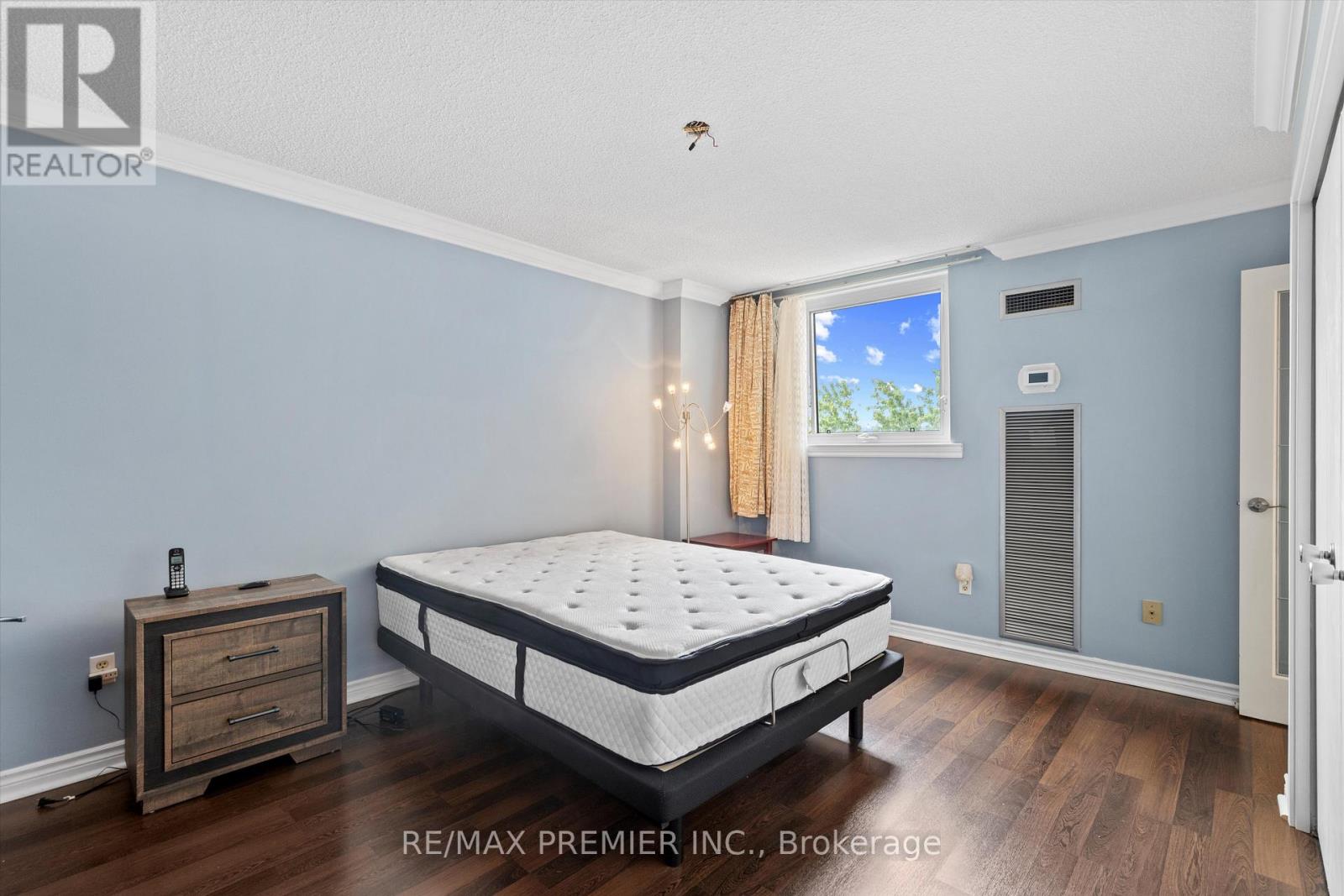 711 - 240 Scarlett Road, Toronto, Ontario  M6N 4X4 - Photo 18 - W13524846