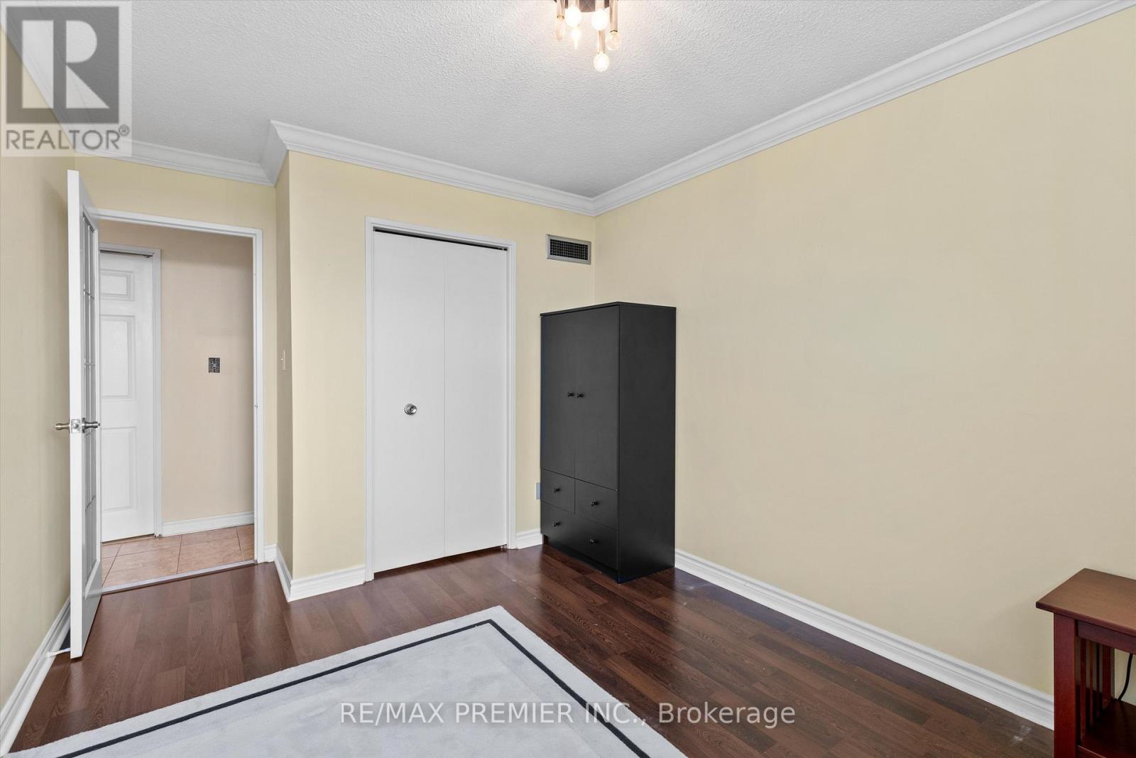 711 - 240 Scarlett Road, Toronto, Ontario  M6N 4X4 - Photo 22 - W13524846