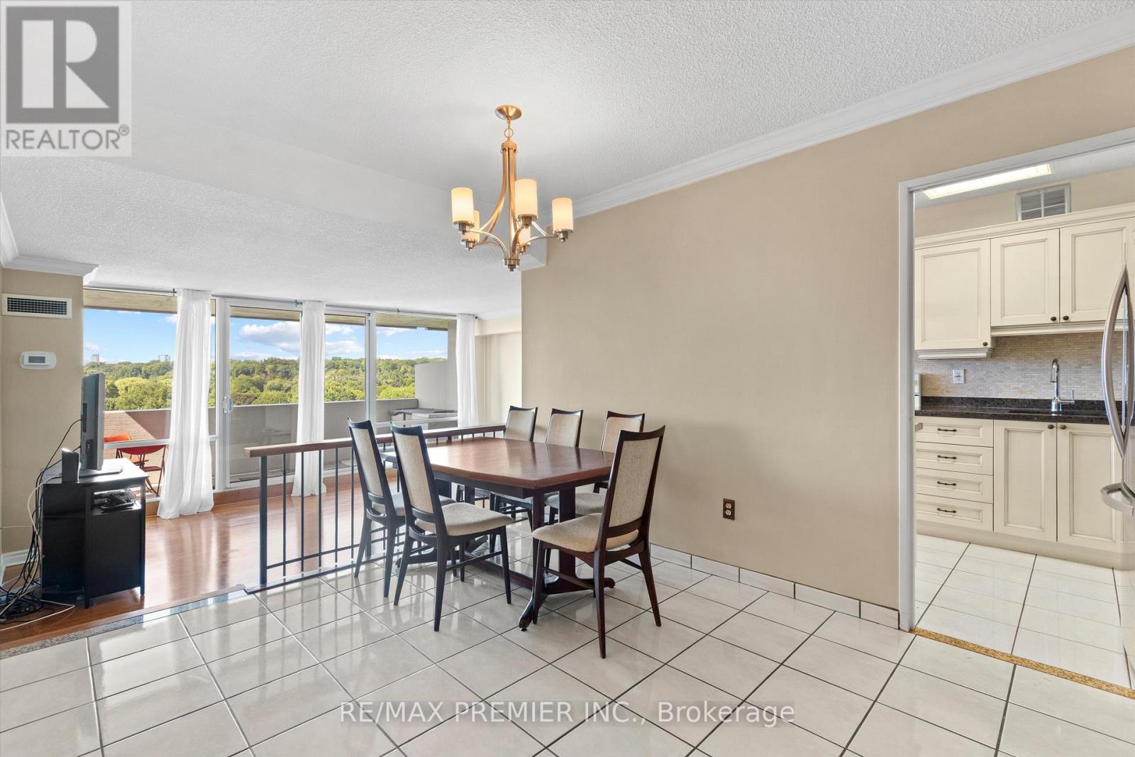 711 - 240 Scarlett Road, Toronto, Ontario  M6N 4X4 - Photo 7 - W13524846