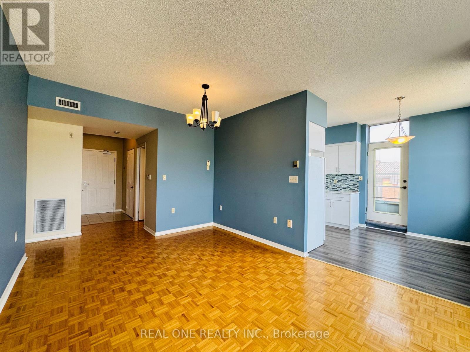 405 - 2199 Sixth Line, Oakville, Ontario  L6H 5V3 - Photo 11 - W13524848