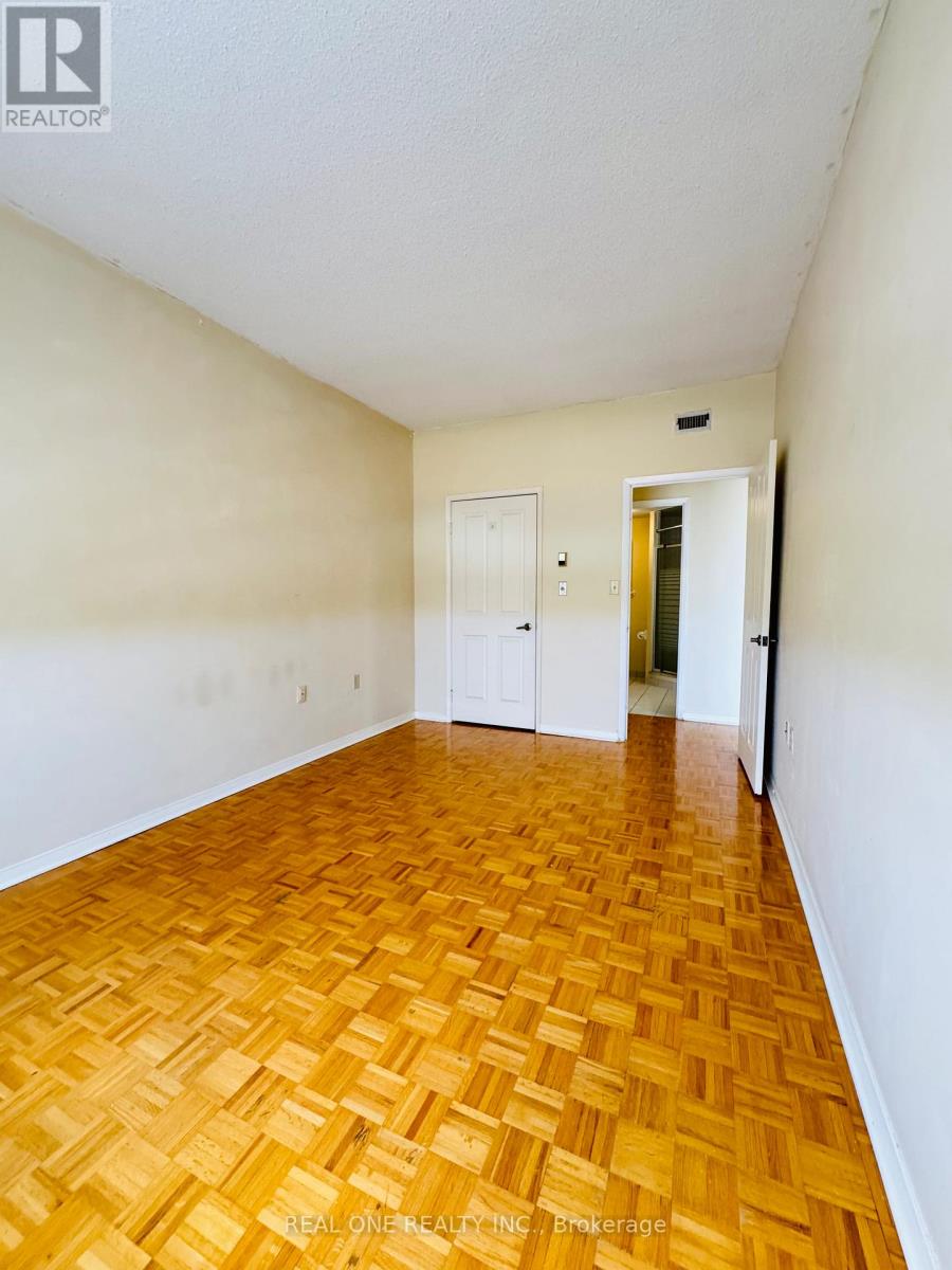 405 - 2199 Sixth Line, Oakville, Ontario  L6H 5V3 - Photo 12 - W13524848