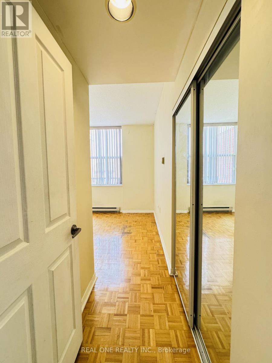405 - 2199 Sixth Line, Oakville, Ontario  L6H 5V3 - Photo 14 - W13524848