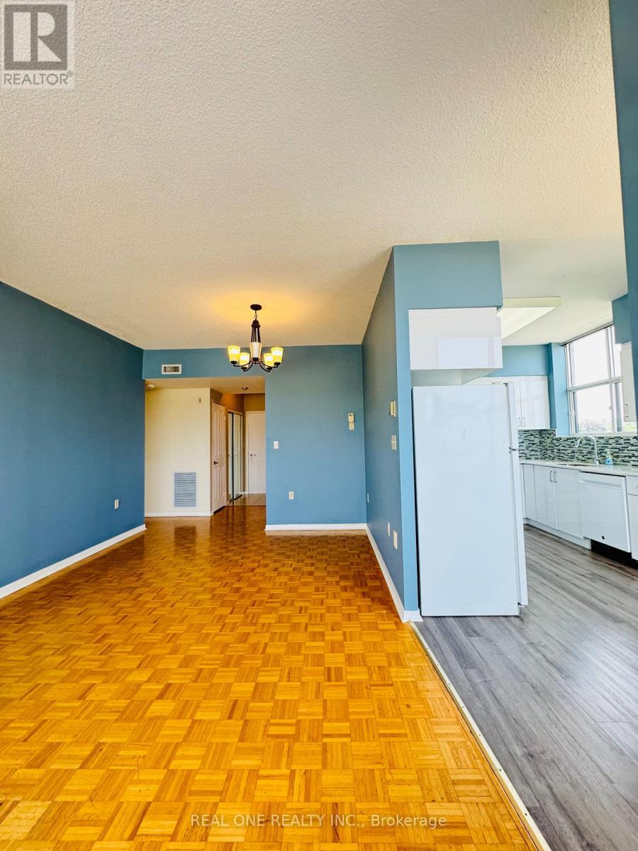 405 - 2199 Sixth Line, Oakville, Ontario  L6H 5V3 - Photo 6 - W13524848