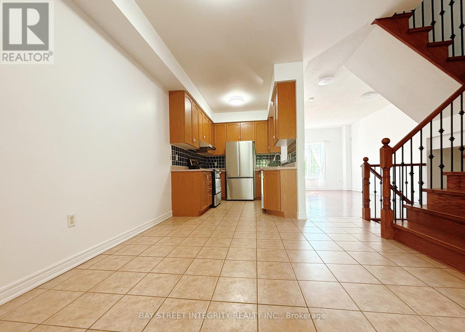 68 Forestwood Street, Richmond Hill, Ontario L4S 2K3 - Photo 3 - N13524876