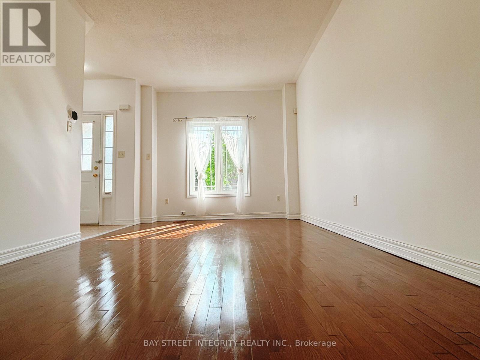 68 Forestwood Street, Richmond Hill, Ontario L4S 2K3 - Photo 4 - N13524876