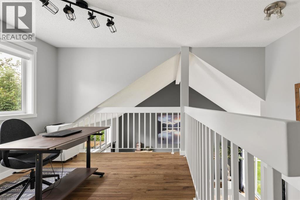 692 Woodpark Boulevard SW, Calgary, Alberta  T2W 3R7 - Photo 30 - A2325814