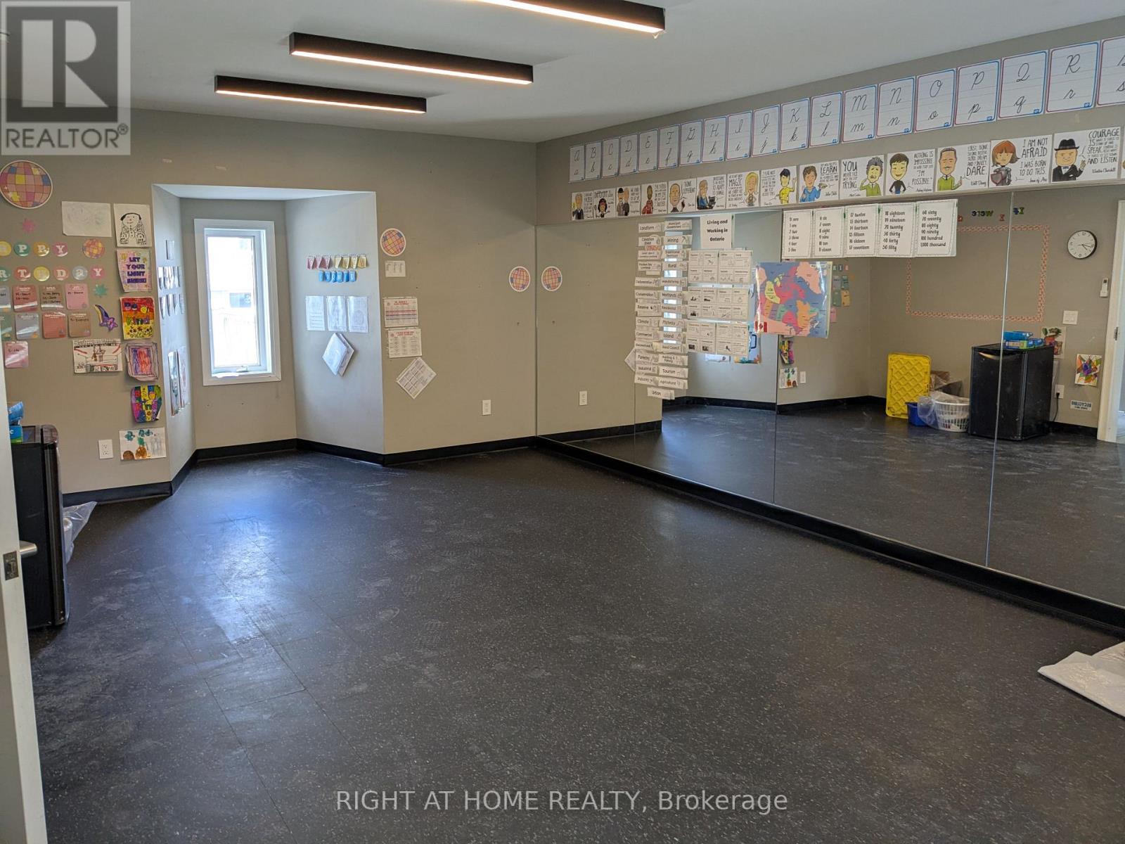 15964 Airport Road N, Caledon, Ontario  L7C 1K5 - Photo 10 - W13524910