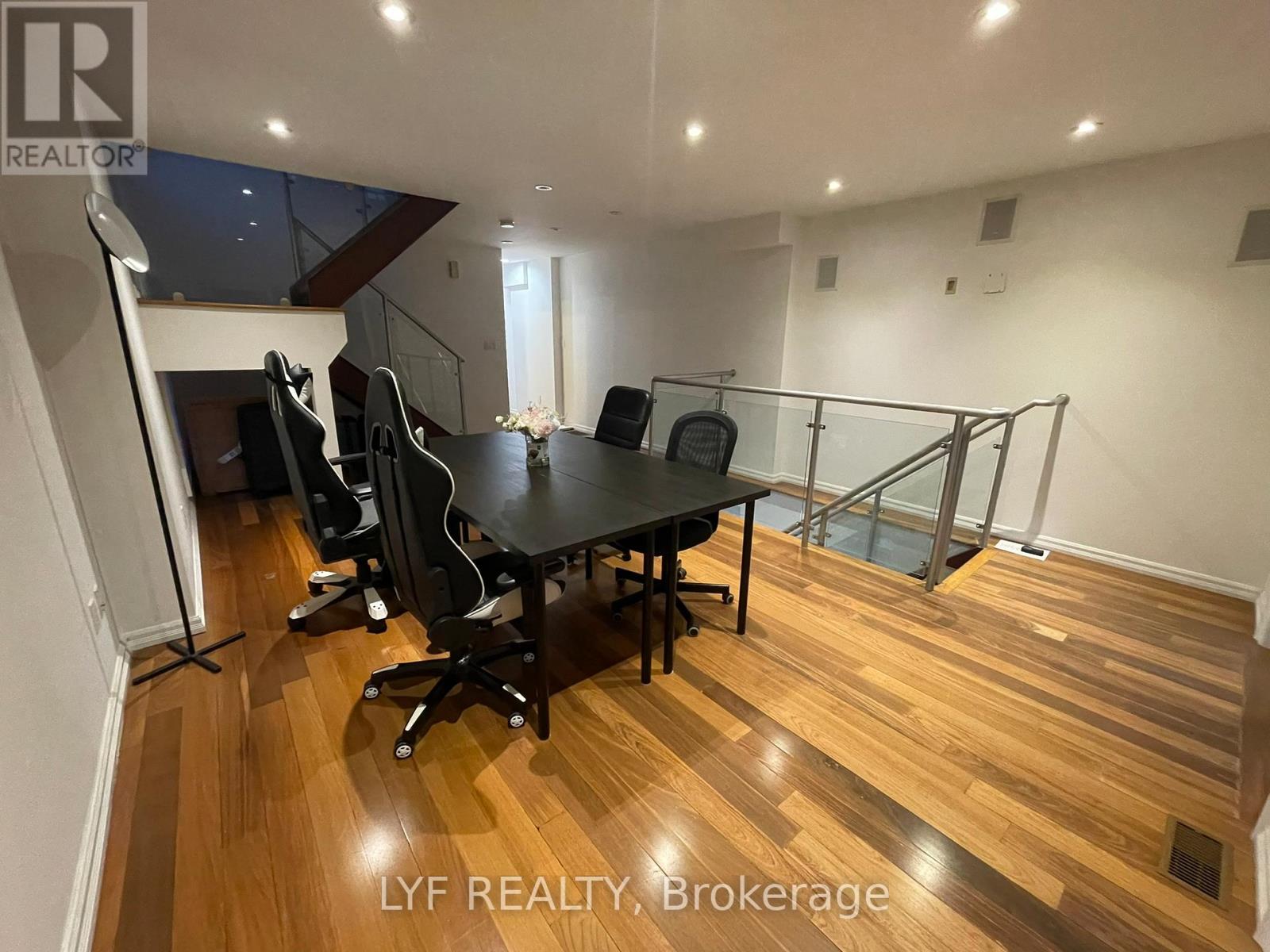 Upper A - 193 Brunswick Avenue, Toronto, Ontario  M5S 2M4 - Photo 16 - C13524926