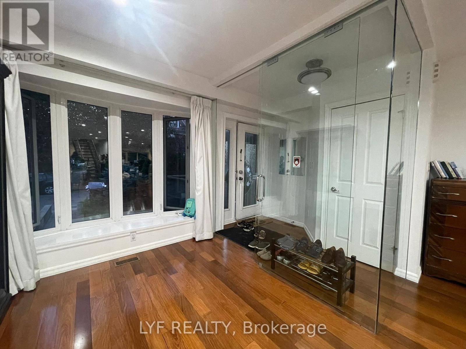 Upper A - 193 Brunswick Avenue, Toronto, Ontario  M5S 2M4 - Photo 6 - C13524926