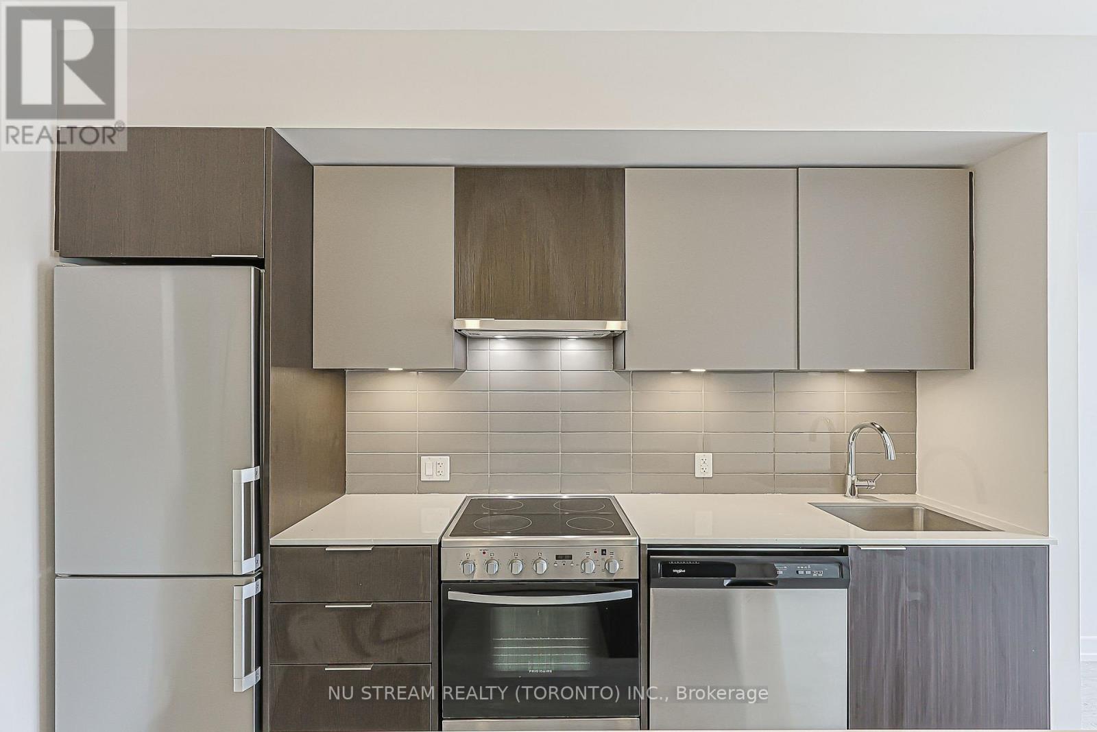 905 - 203 College Street, Toronto, Ontario  M5T 1P9 - Photo 8 - C13524936