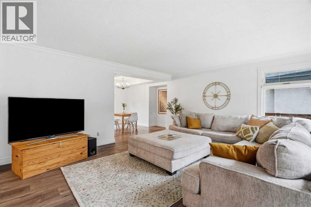 527 Deer Side Place SE, Calgary, Alberta  T2J 6A1 - Photo 6 - A2324863