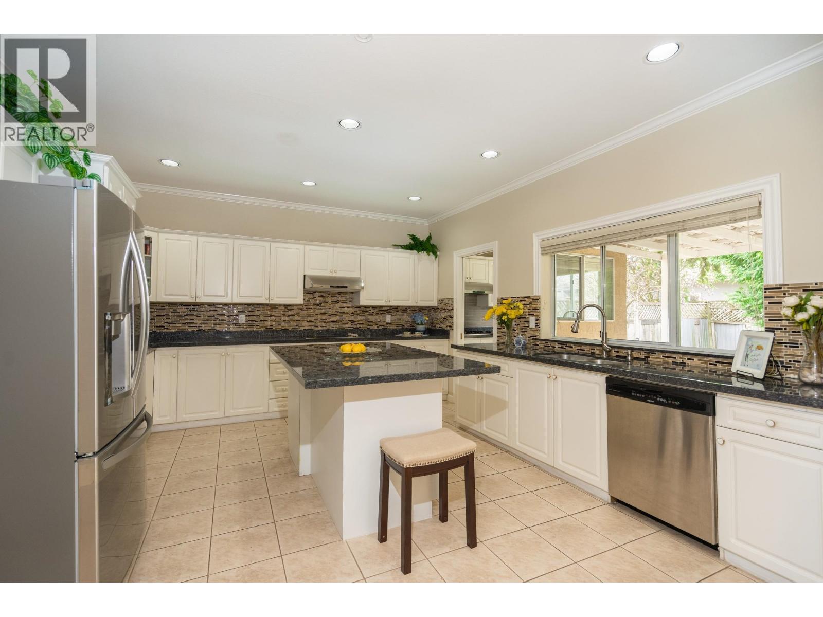 Listing Picture 8 of 30 : 5940 COLVILLE ROAD, Richmond / 烈治文 - 魯藝地產 Yvonne Lu Group - MLS Medallion Club Member