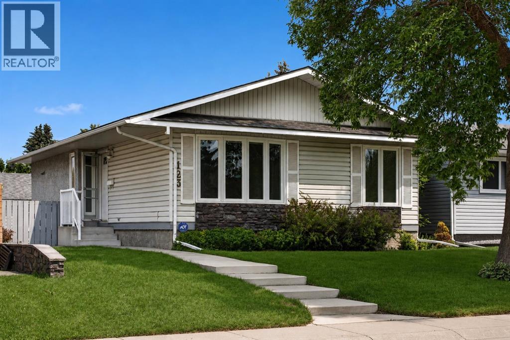 123 Templewood Road NE, Calgary, Alberta  T1Y 4B1 - Photo 1 - A2324536