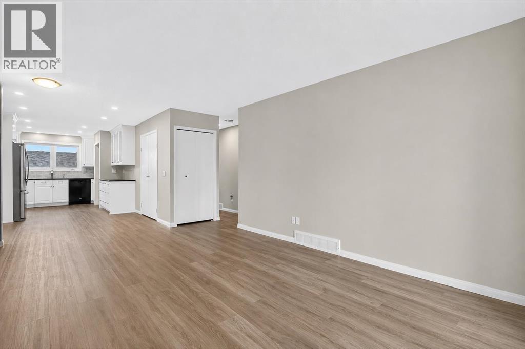 123 Templewood Road NE, Calgary, Alberta  T1Y 4B1 - Photo 5 - A2324536