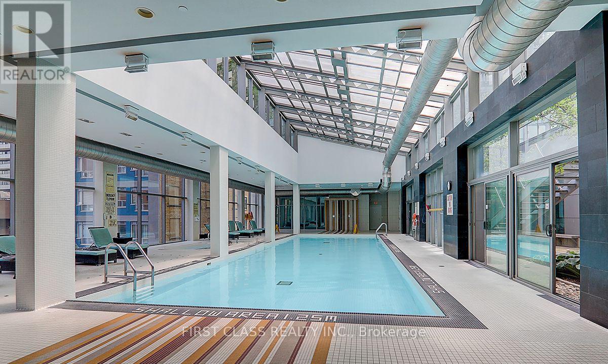 1709 - 37 Grosvenor Street, Toronto (Bay Street Corridor), Ontario  M4Y 3G5 - Photo 2 - C13524984