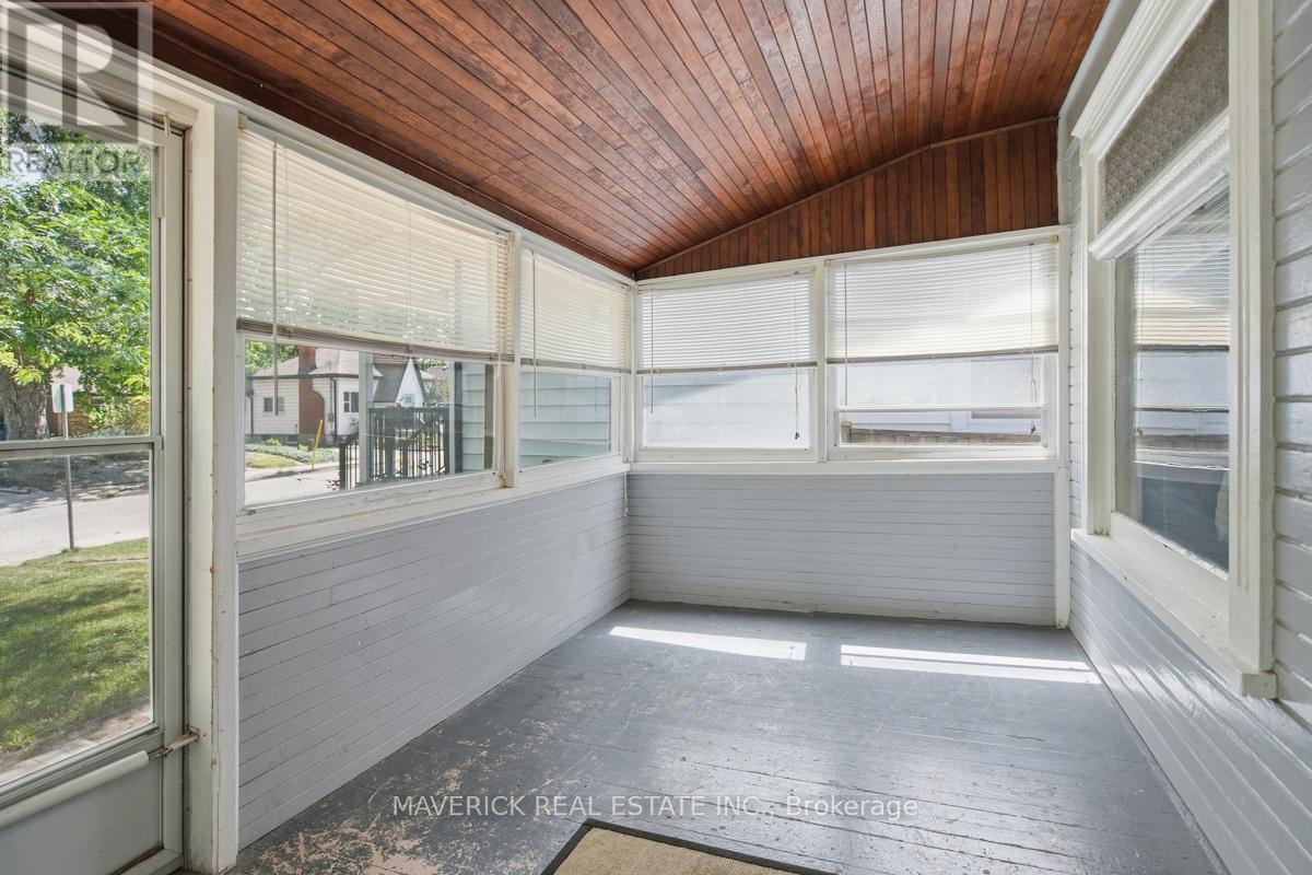 226 Grand Avenue, London South, Ontario  N6C 1M7 - Photo 5 - X13525034