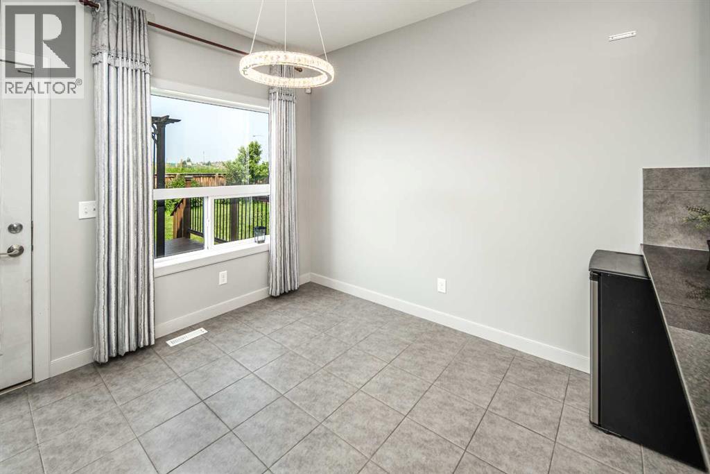 127 Everwoods Park SW, Calgary, Alberta  T2Y 0G3 - Photo 13 - A2325625