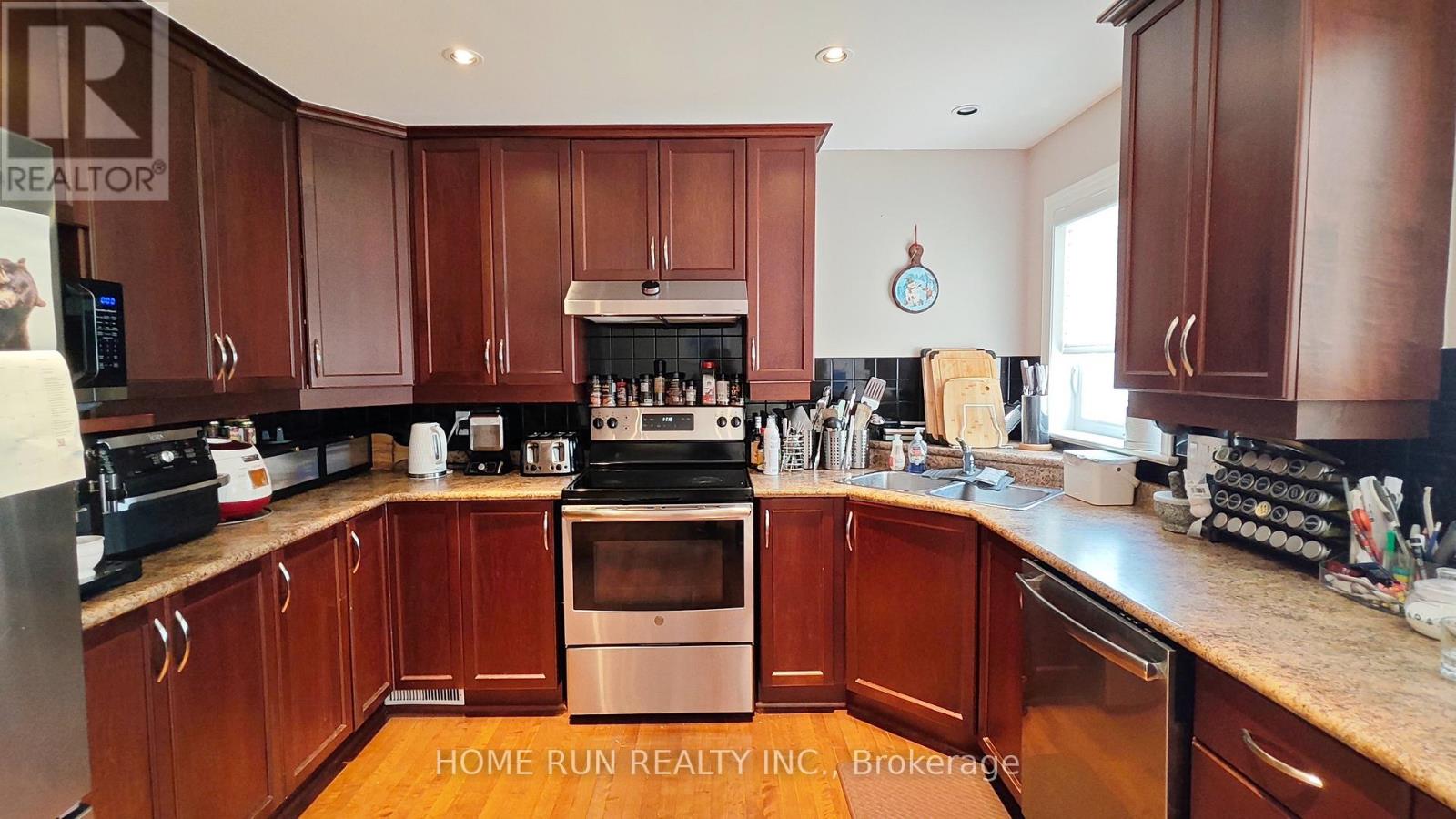 151 Whetstone Crescent, Ottawa, Ontario  K2G 7C3 - Photo 4 - X13525032