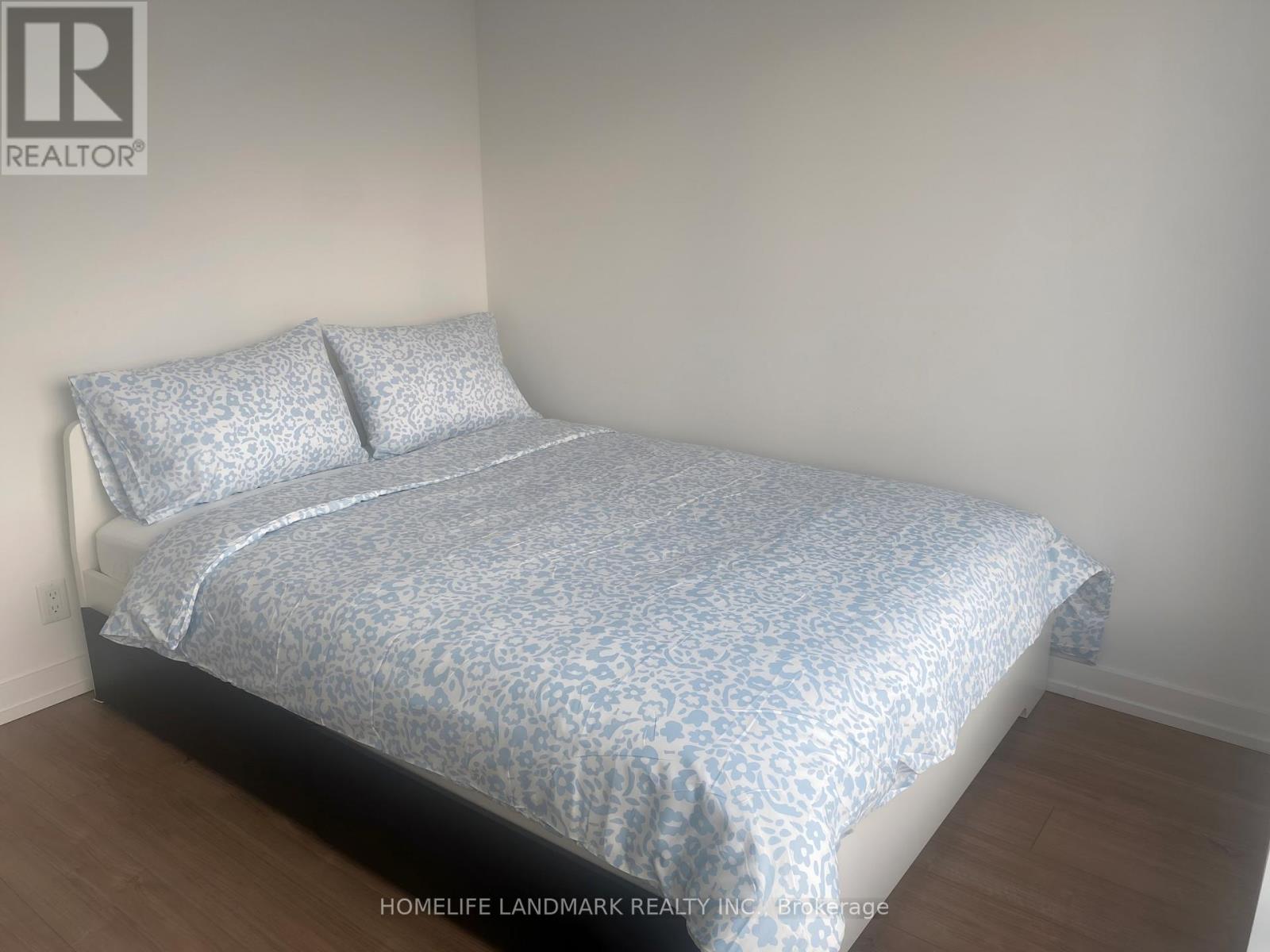 1703 - 203 College Street, Toronto, Ontario  M5T 1P9 - Photo 3 - C13509966