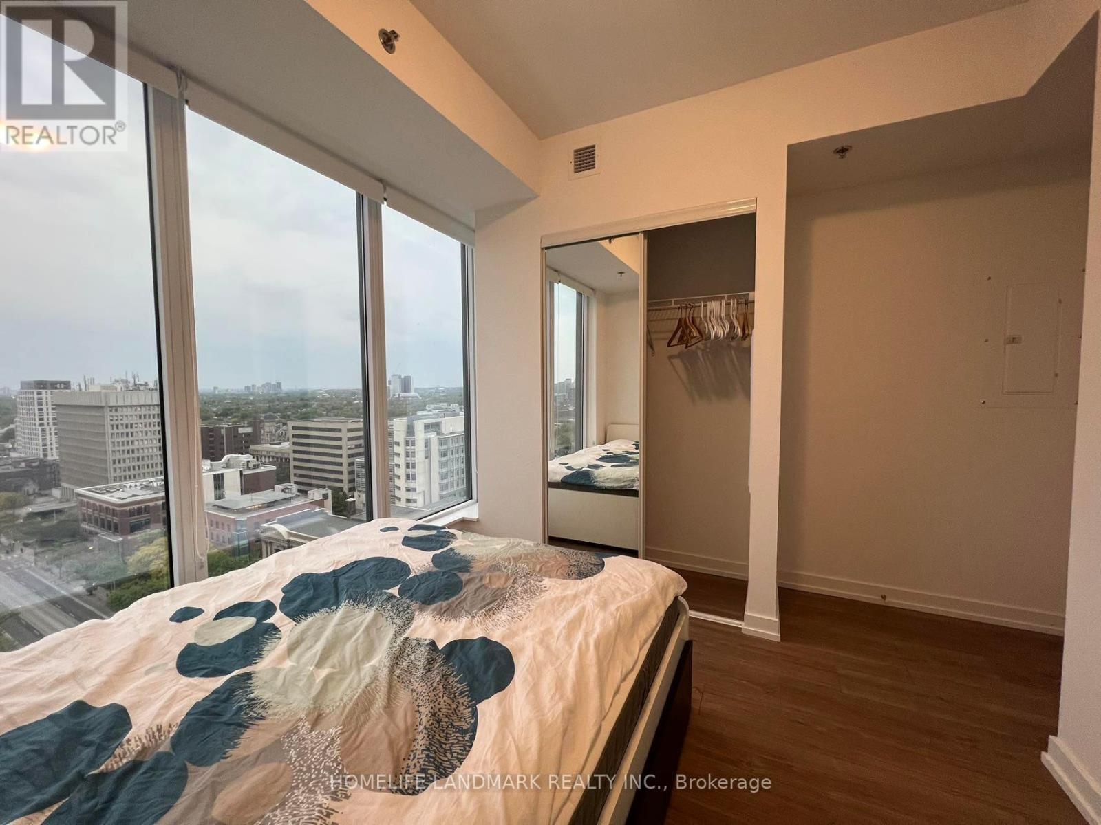 1703 - 203 College Street, Toronto, Ontario  M5T 1P9 - Photo 2 - C13509966