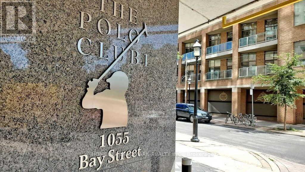 2112 - 1055 Bay Street, Toronto, Ontario  M5S 3A3 - Photo 2 - C13524994