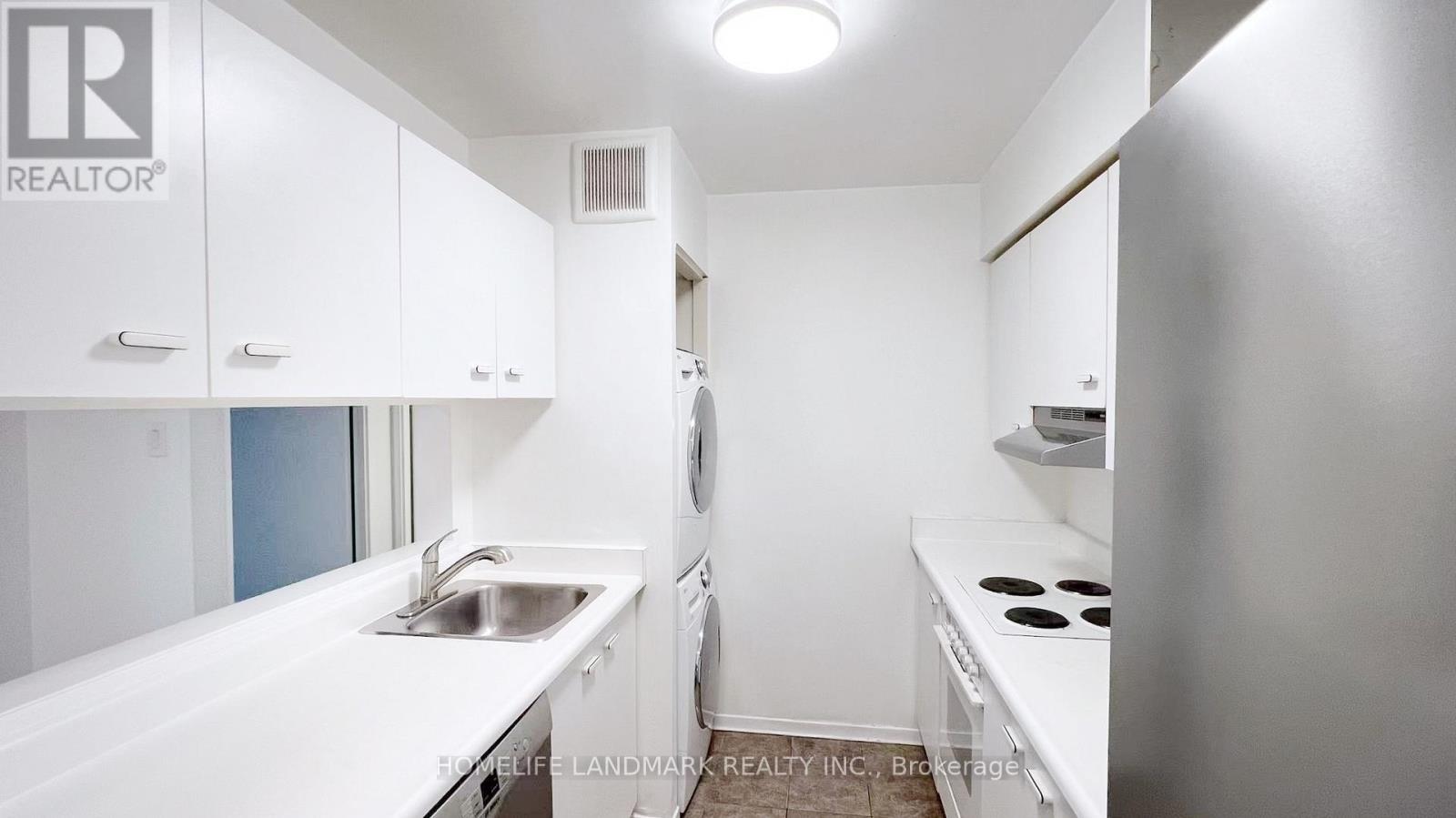 2112 - 1055 Bay Street, Toronto, Ontario  M5S 3A3 - Photo 4 - C13524994