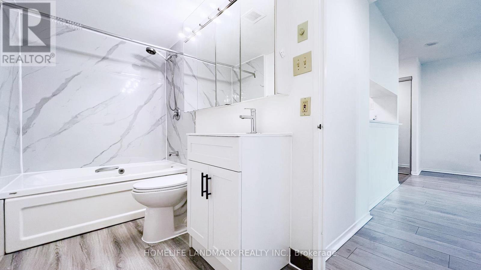 2112 - 1055 Bay Street, Toronto, Ontario  M5S 3A3 - Photo 9 - C13524994